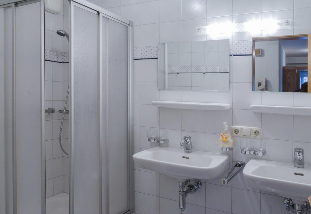Eckis Appartements Schruns Exterior photo